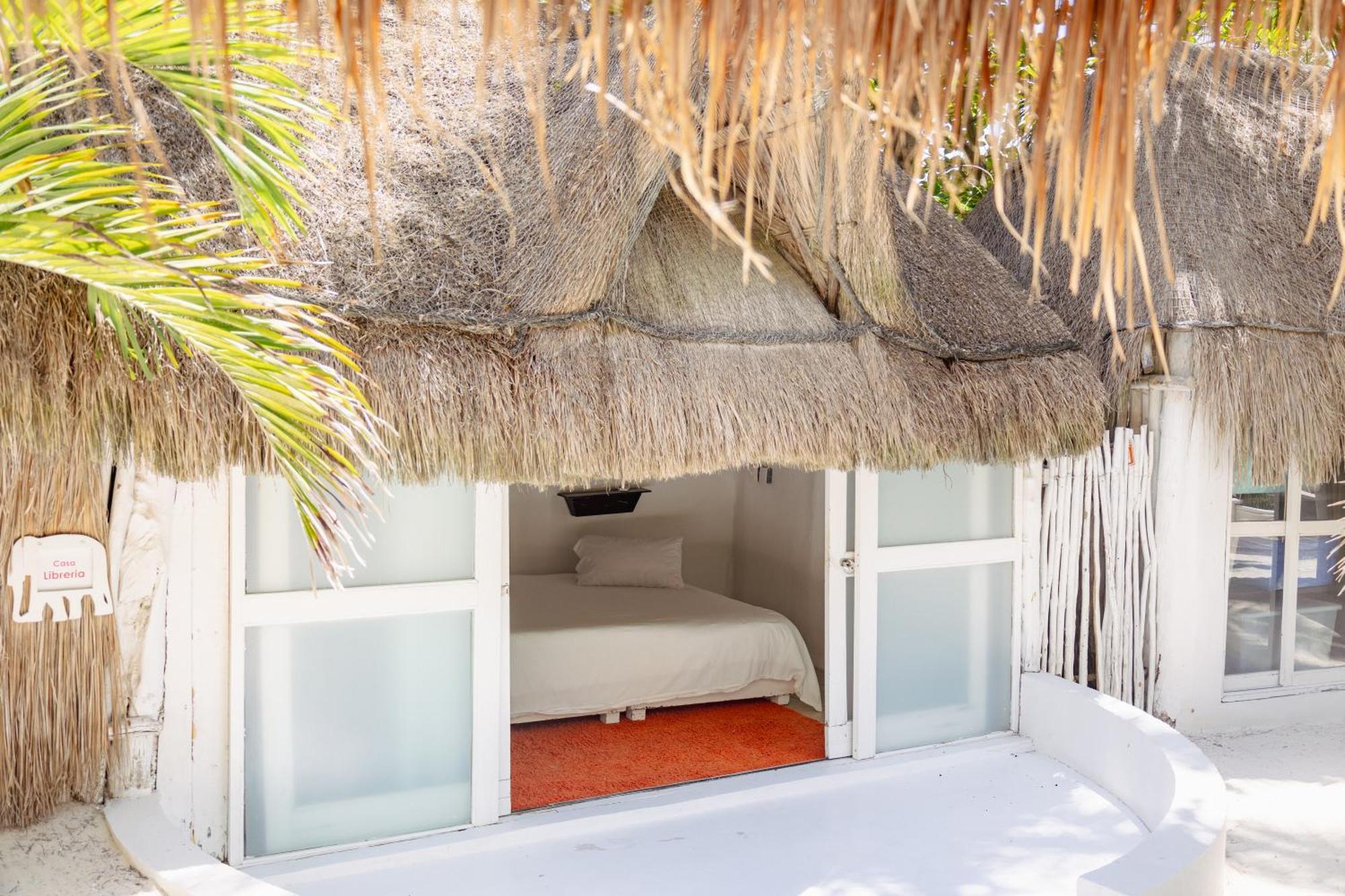 Shambala Beach House ตูลุม ภายนอก รูปภาพ